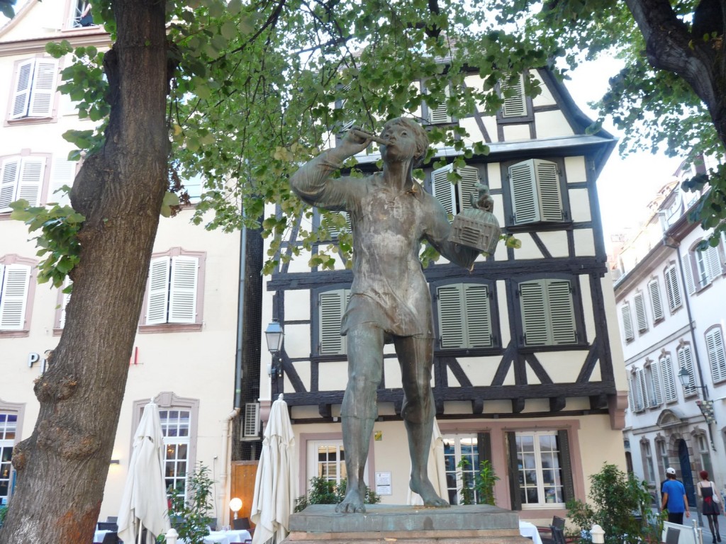 Statue du Meiselocker, Place Saint Etienne Strasbourg