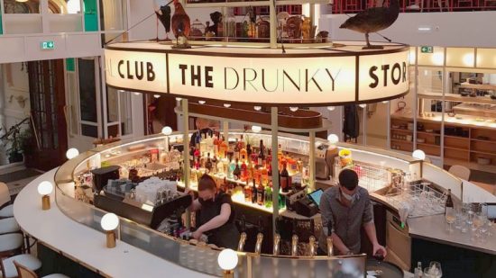 The Drunky Stork Social Club, l’énorme pub anglais à Strasbourg